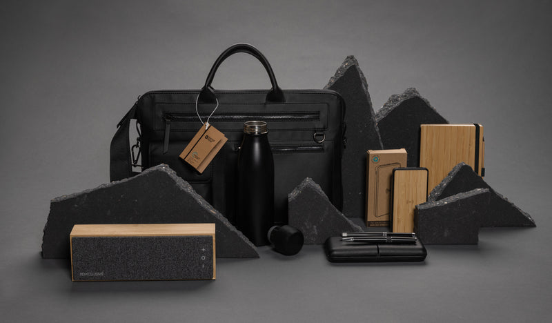 Load image into Gallery viewer, Wynn 20W bamboo wireless speaker - Custom Wood Designs