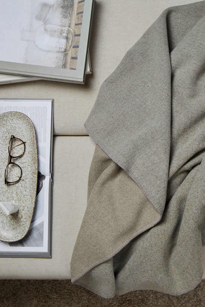 Load image into Gallery viewer, Moulto GRS RPET blanket - Custom Wood Designs