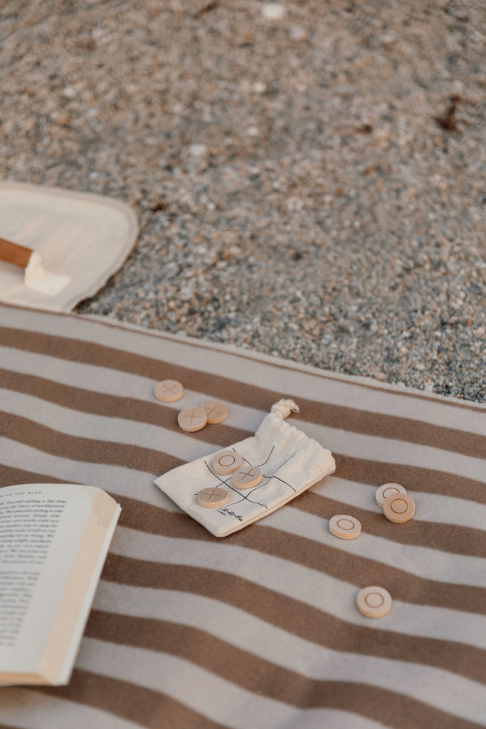 Load image into Gallery viewer, Tic-tac-toe mini game - Custom Wood Designs