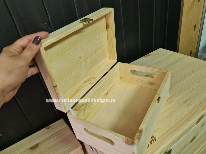 Load image into Gallery viewer, Wooden Box Ireland Engraving