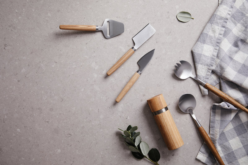 Load image into Gallery viewer, VINGA Retro cheese set - Custom Wood Designs
