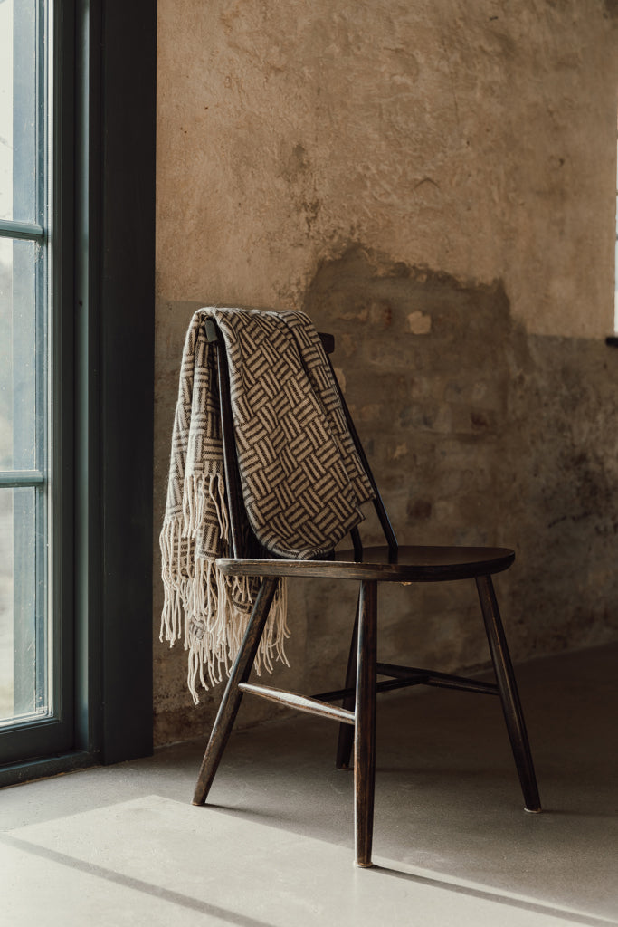 Load image into Gallery viewer, Leno Blanket - Custom Wood Designs
