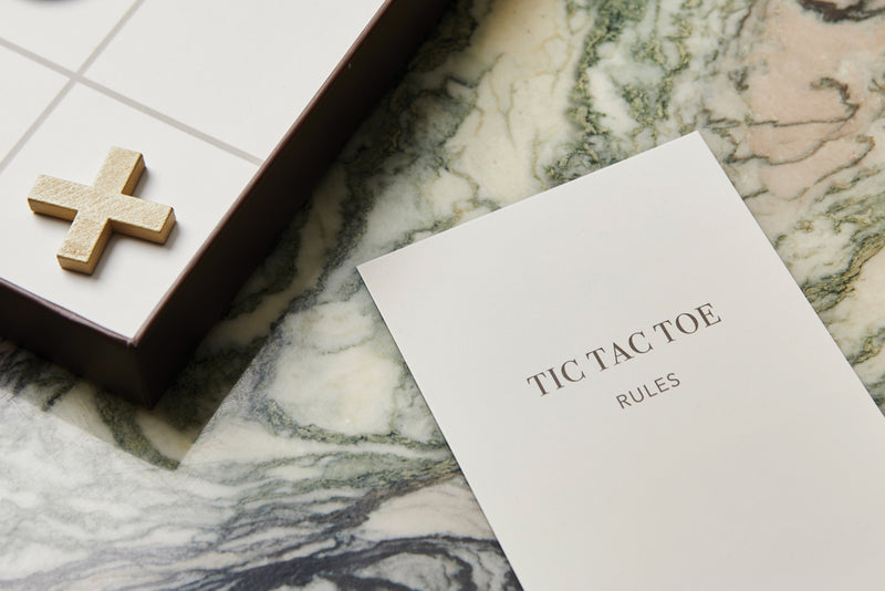 Load image into Gallery viewer, Criss-cross coffee table game - Custom Wood Designs
