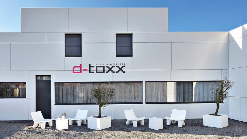 Load image into Gallery viewer, Low Lita Lounge Chair - Custom Wood Designs
