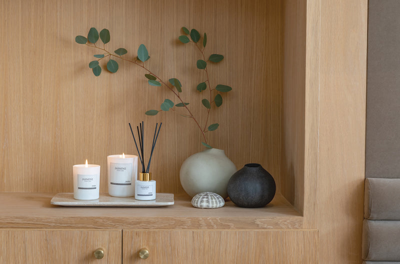 Load image into Gallery viewer, Ukiyo deluxe scented candle with bamboo lid - Custom Wood Designs
