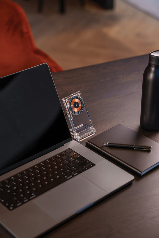 Magcharge 15W magnetic wireless charging stand - Custom Wood Designs
