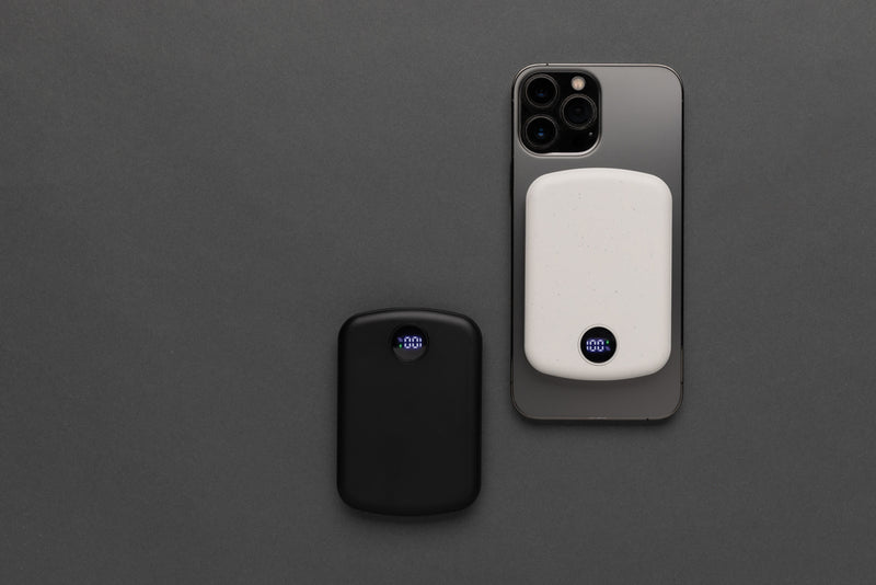 Load image into Gallery viewer, MagBoost RCS recycled plastic 5000 mah magnetic powerbank - Custom Wood Designs
