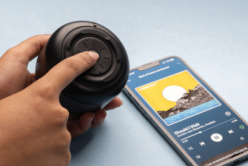 Load image into Gallery viewer, BeatBuddy recycled plastic 3W speaker - Custom Wood Designs
