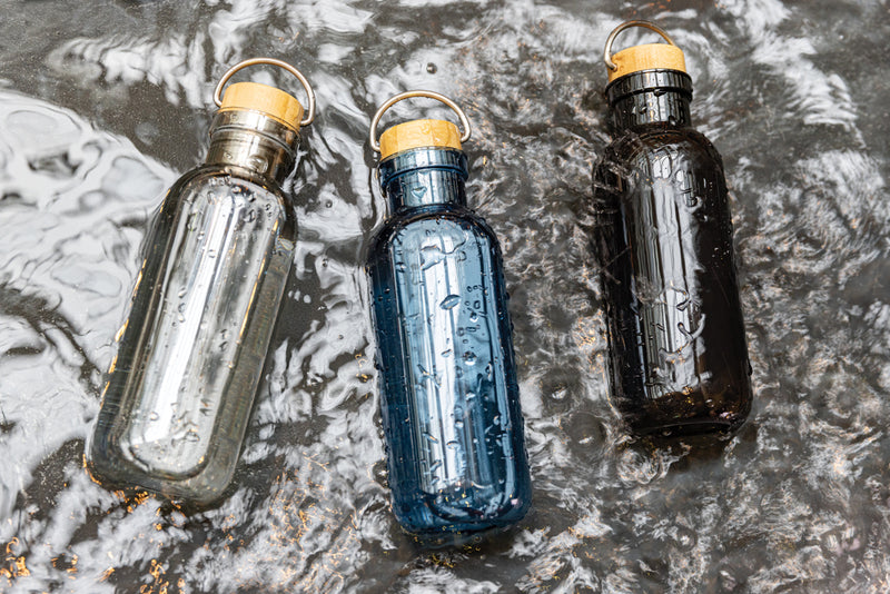 Load image into Gallery viewer, RCS RPET bottle with bamboo lid and handle - Custom Wood Designs
