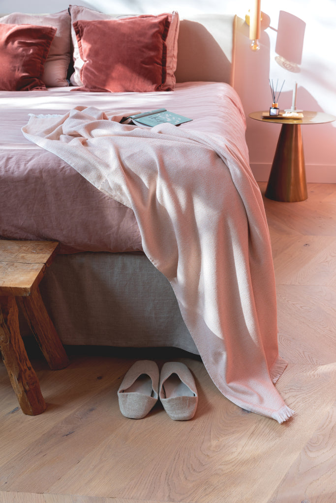 Load image into Gallery viewer, Hisako AWARE™ 4 Seasons towel/blanket 100x180 - Custom Wood Designs
