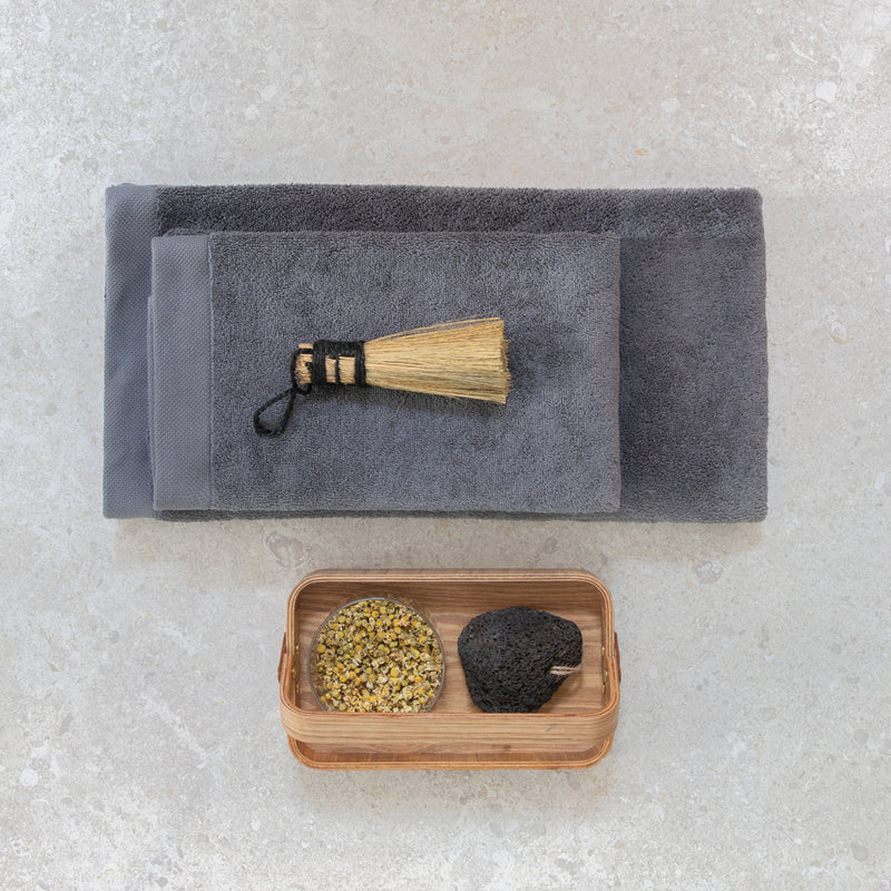 Load image into Gallery viewer, Sakura AWARE™ 500 gsm bath towel 70x140cm - Custom Wood Designs
