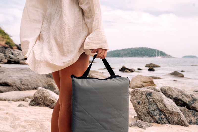 Load image into Gallery viewer, RPET foldable quilted picnic blanket - Custom Wood Designs
