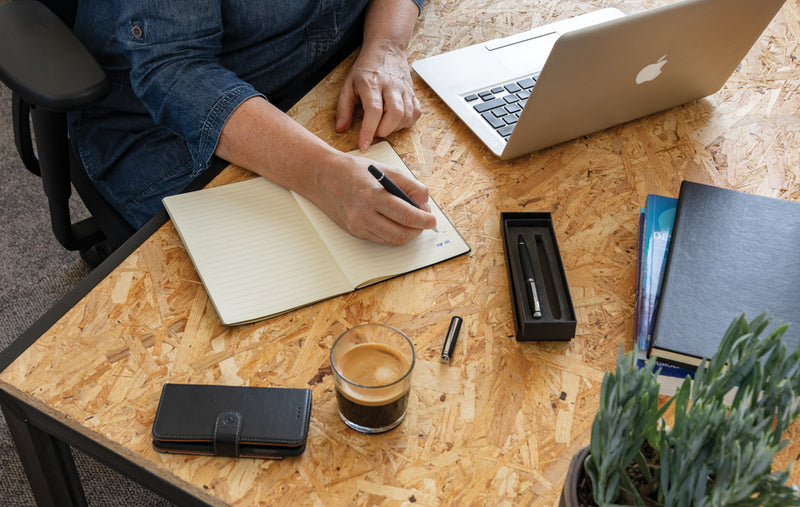 Load image into Gallery viewer, Deluxe pen set - Custom Wood Designs
