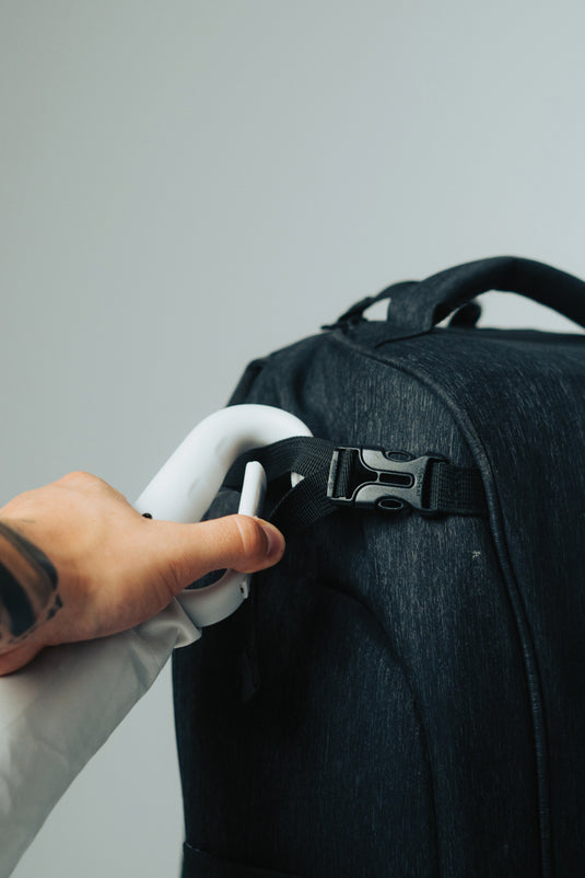 Yara 21" AWARE™ RPET solid colour umbrella with carabiner - Custom Wood Designs