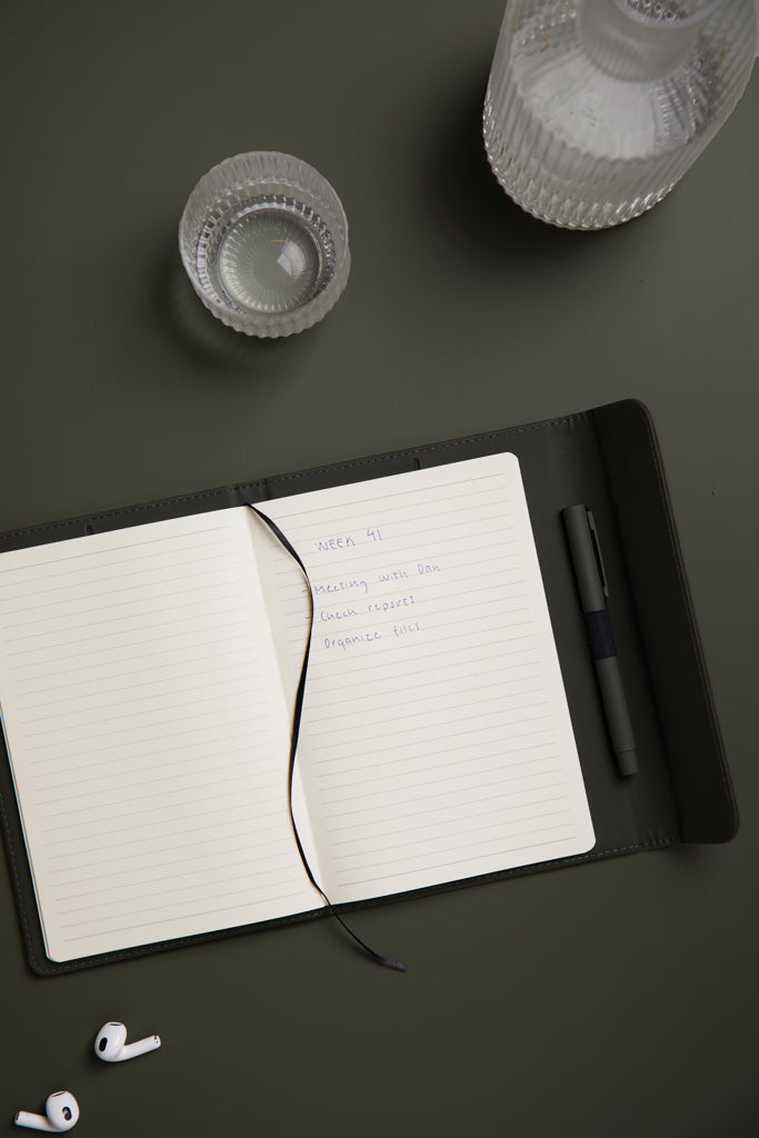 Load image into Gallery viewer, Baltimore RCS recycled SS pen - Custom Wood Designs
