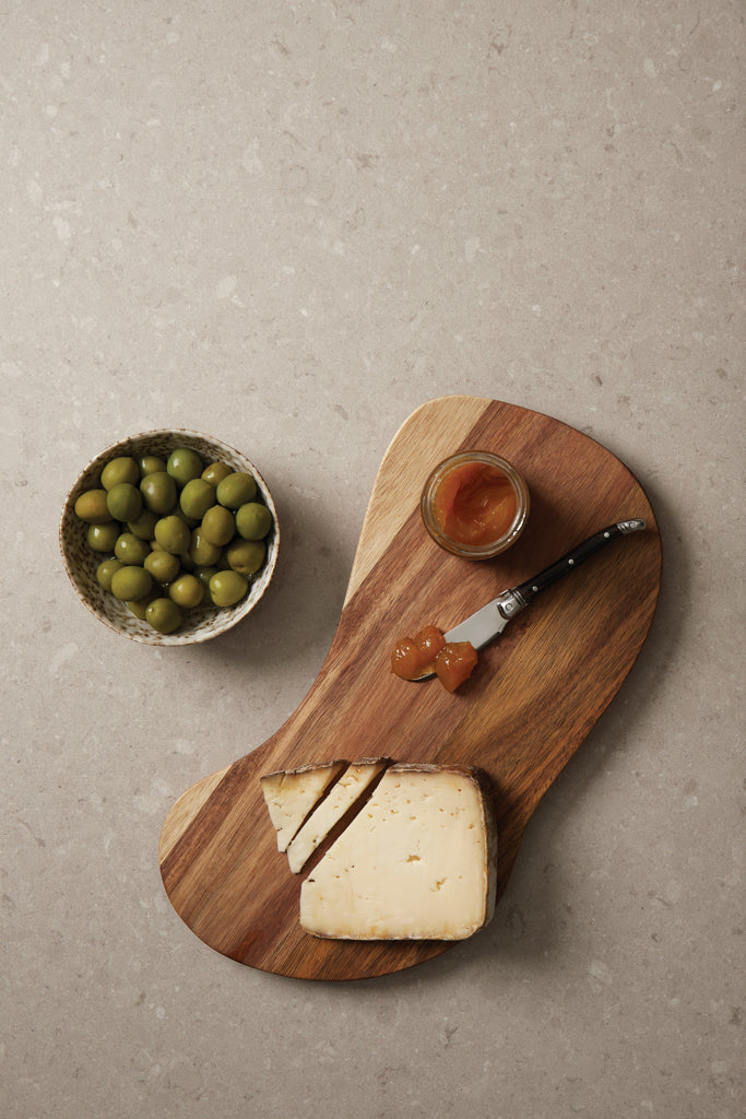 Load image into Gallery viewer, Veia serving board M - Custom Wood Designs
