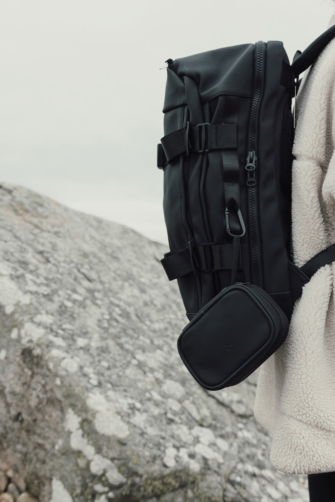 Load image into Gallery viewer, VINGA Baltimore RCS first aid kit - Custom Wood Designs VINGA Baltimore RCS first aid kit made from [material] –  [use_case] | Custom Wood Designs
