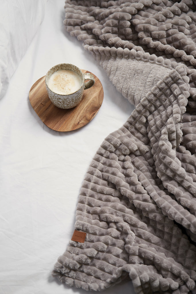 Load image into Gallery viewer, Branso GRS recycled pet blanket - Custom Wood Designs
