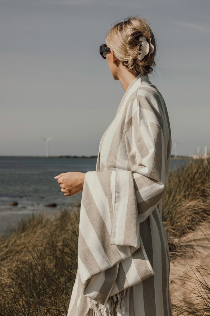 Load image into Gallery viewer, Ornos GRS hammam robe S/M - Custom Wood Designs
