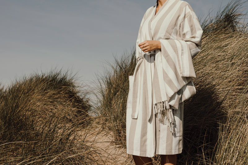 Load image into Gallery viewer, Ornos GRS hammam robe S/M - Custom Wood Designs
