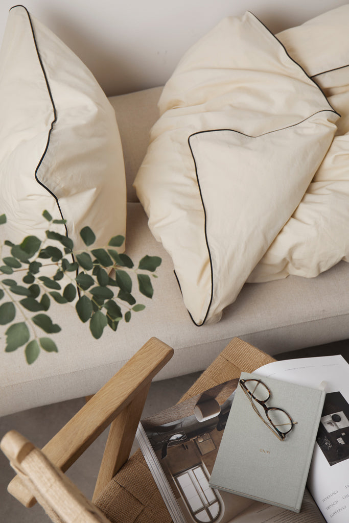 Load image into Gallery viewer, VINGA Marston OCS organic cotton bed linen, 4 pcs set - Custom Wood Designs
