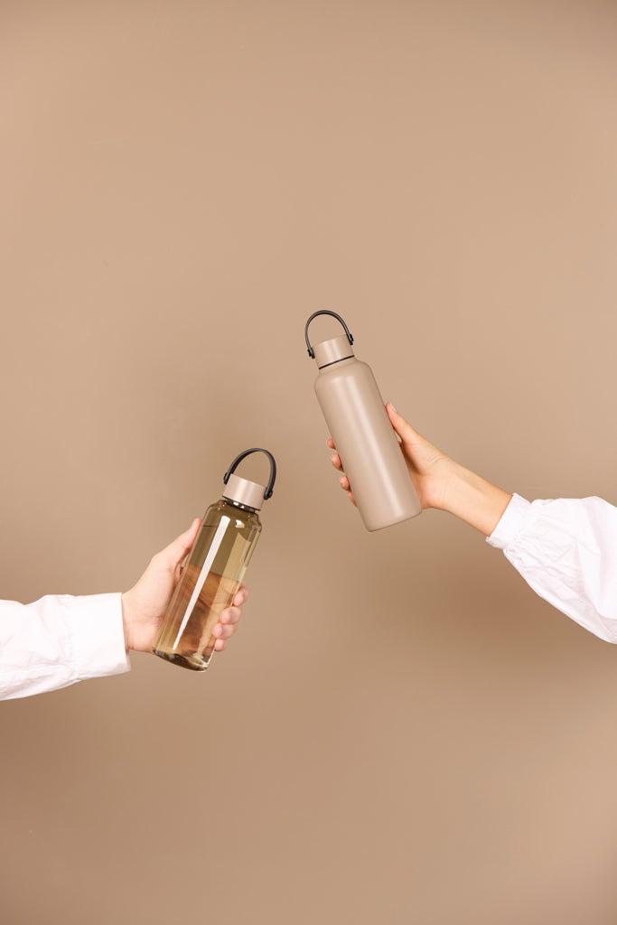 Load image into Gallery viewer, VINGA Baltimore RCS RPET bottle 550 ML - Custom Wood Designs
