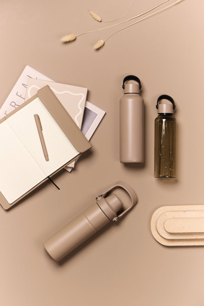 Load image into Gallery viewer, VINGA Baltimore RCS RPET bottle 550 ML - Custom Wood Designs
