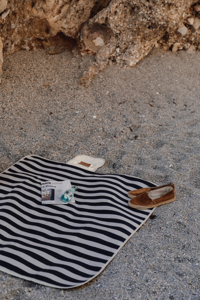 Load image into Gallery viewer, Alb GRS RPET picnic blanket small - Custom Wood Designs
