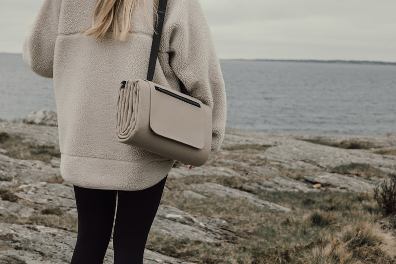 Load image into Gallery viewer, VINGA Baltimore RCS picnic blanket - Custom Wood Designs VINGA Baltimore RCS picnic blanket made from [material] –  [use_case] | Custom Wood Designs
