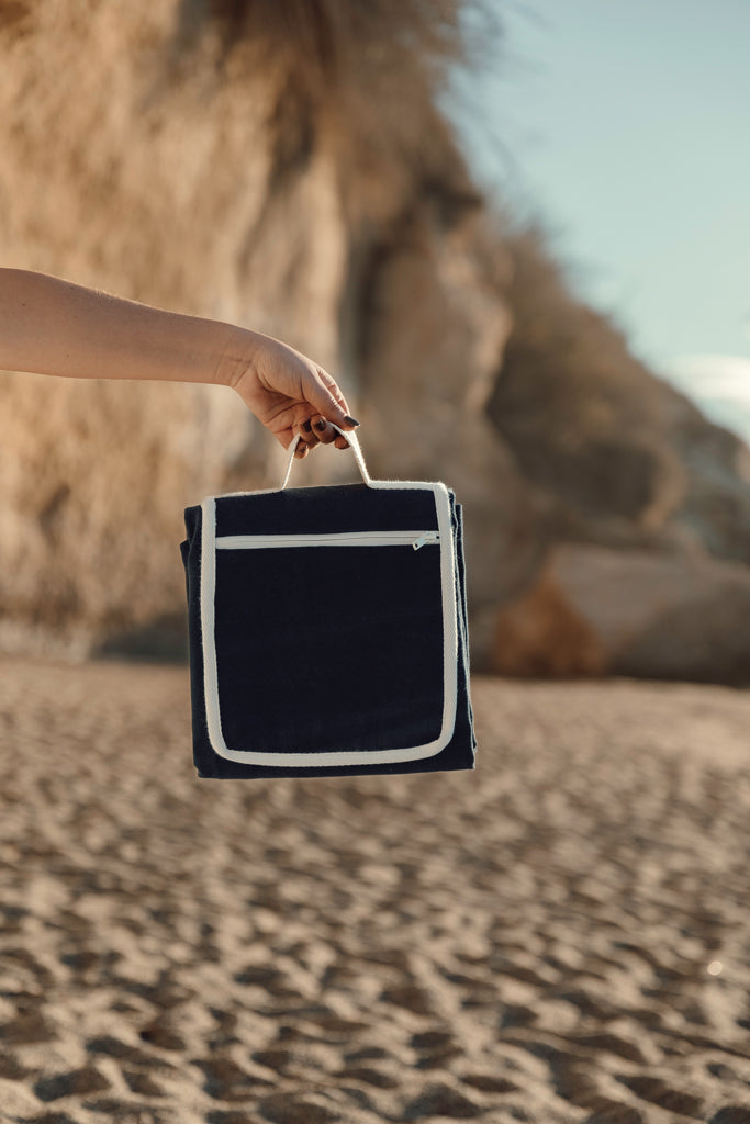 Load image into Gallery viewer, Recycled canvas picnic blanket - Custom Wood Designs
