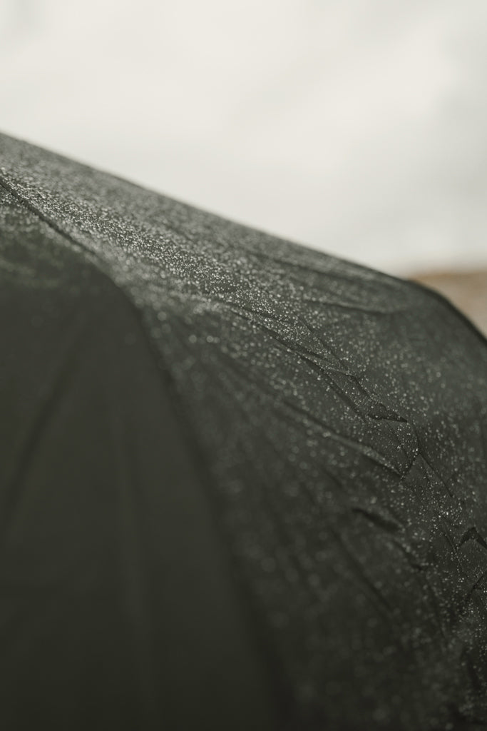 Load image into Gallery viewer, VINGA Baltimore AWARE™ RPET 21" umbrella - Custom Wood Designs
