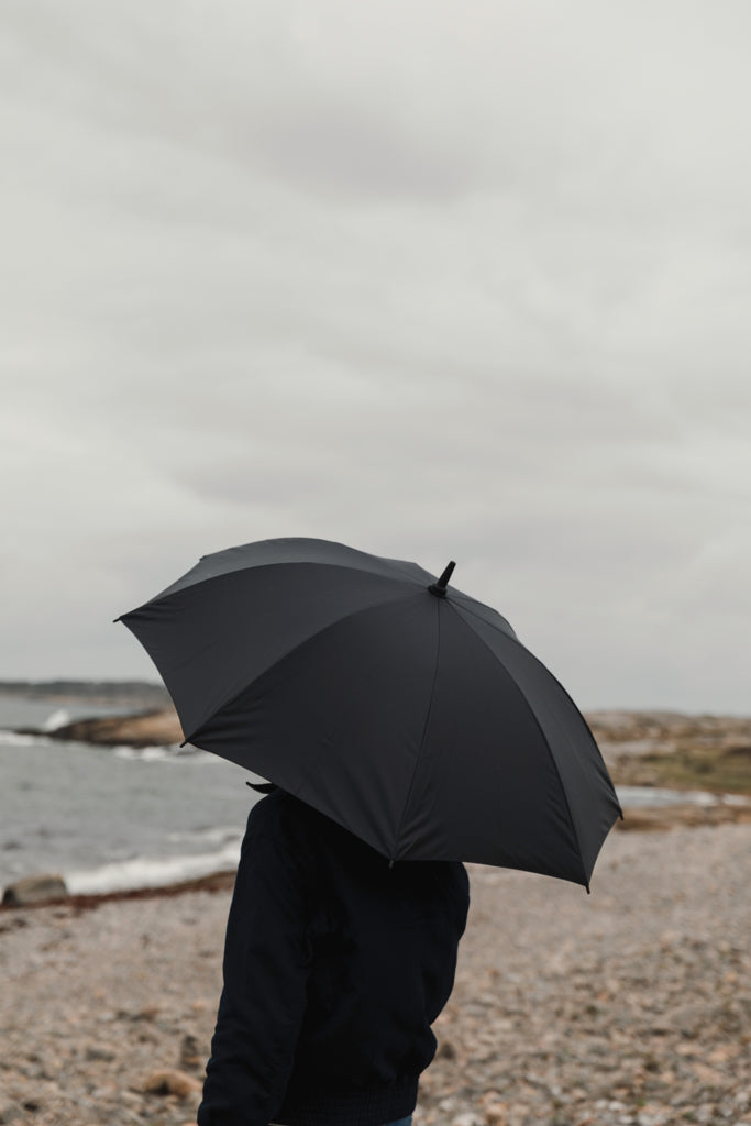 Load image into Gallery viewer, VINGA Baltimore AWARE™ RPET 23" umbrella - Custom Wood Designs
