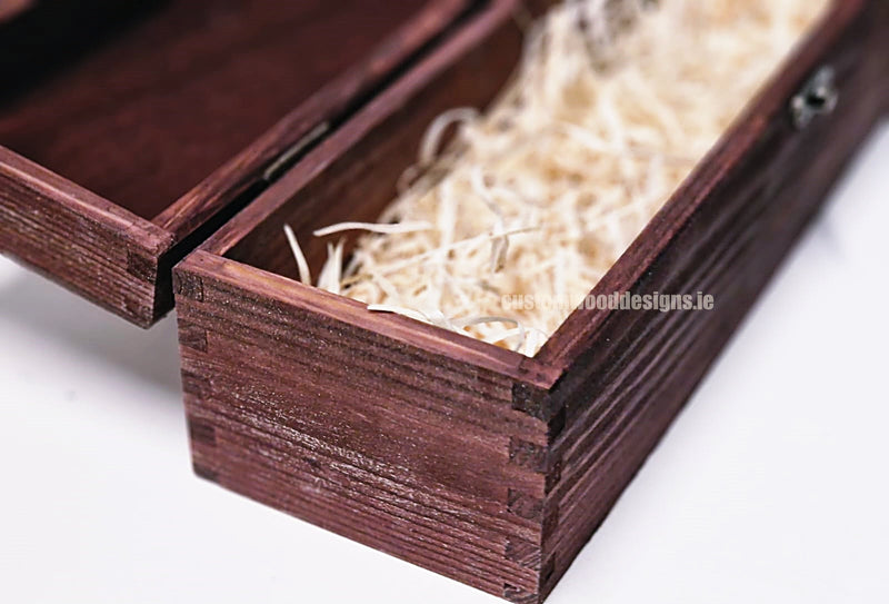 Load image into Gallery viewer, Hinged Lid 1 Bottle Box - Burgundy x25 Custom Wood Designs __label: Multibuy Bottle Box Bottle Boxes gift box Gift Boxes Single bottle box wooden Box default-title-hinged-lid-1-bottle-box-burgundy-x25-53613558268247
