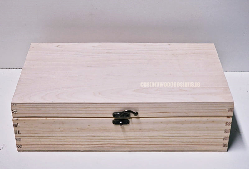 Load image into Gallery viewer, Hinged Lid 2 Bottle Box - Natural x25 Custom Wood Designs __label: Multibuy Bottle Box Bottle Boxes gift box Gift Boxes Single bottle box wooden Box default-title-hinged-lid-2-bottle-box-natural-x25-53613535330647
