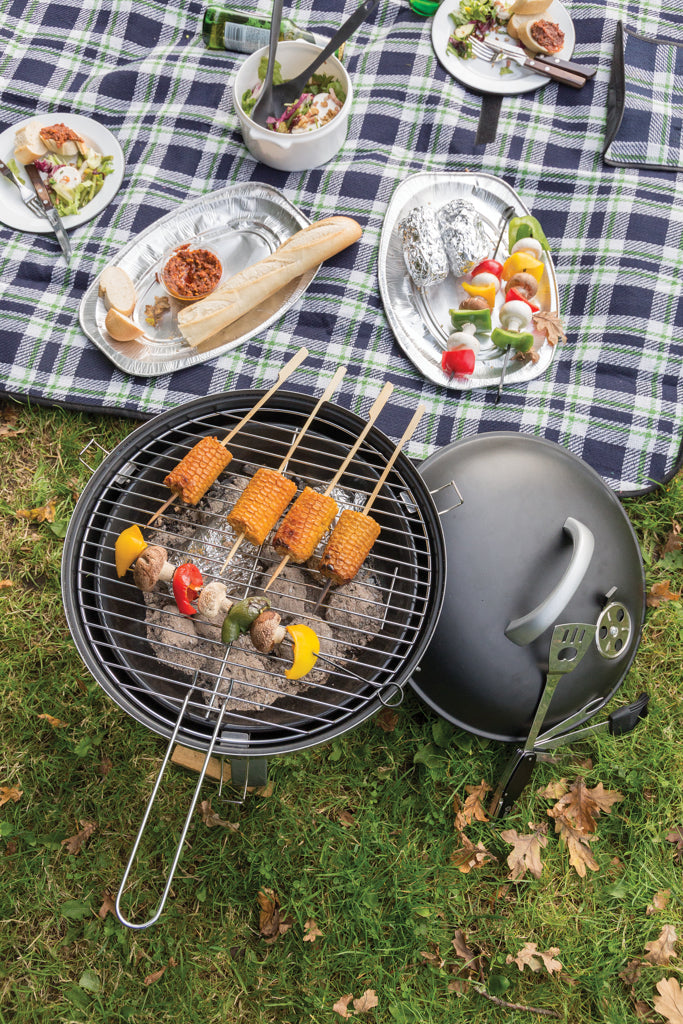 Load image into Gallery viewer, Tartan picnic blanket - Custom Wood Designs
