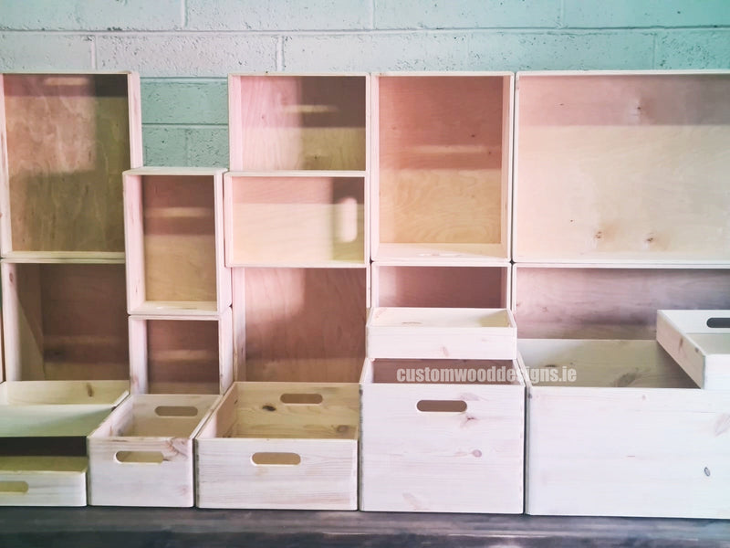 Load image into Gallery viewer, KnobiOne - Pine Wood Tray 30 X 20 X 7 cm OB1 Pine Box with Handle pin bedroom deco box crate room deco wood wooden pine-box-with-handle-default-title-knobione-pine-wood-tray-30-x-20-x-7-cm-ob1-53611830116695
